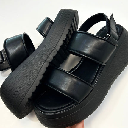 Platforms- Sandal with buckle