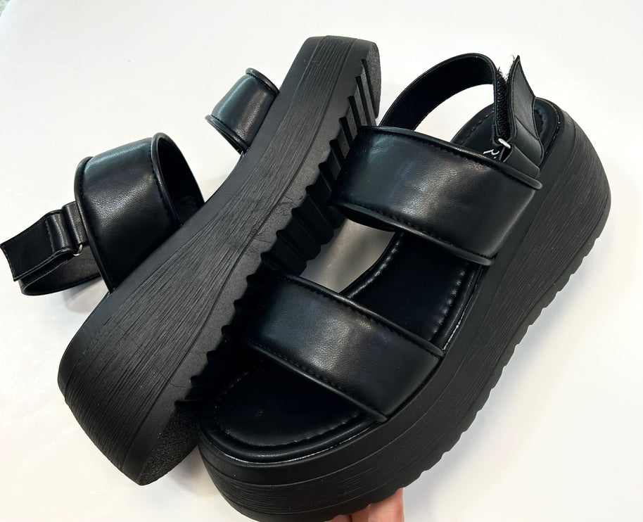 Platforms- Sandal with buckle